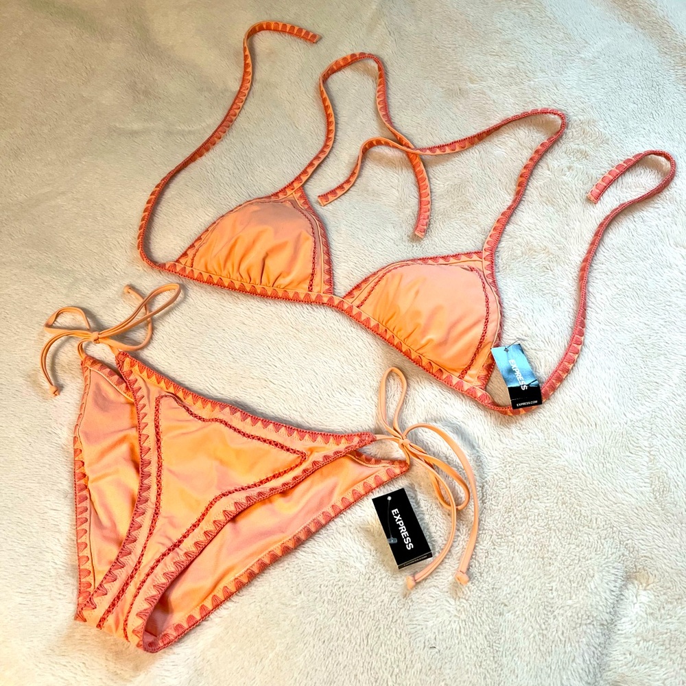 EXPRESS - Peach colored bikini - Size Medium